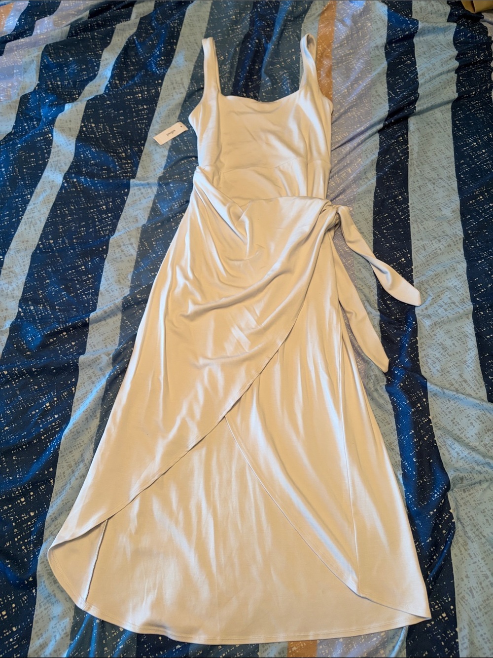 Wilfred Elegant Cream Wrap Midi Dress with Tie Waist